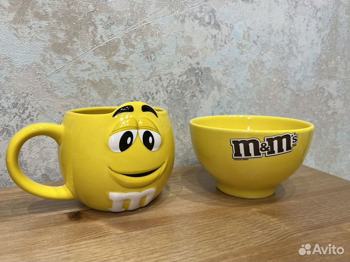 M&M's часы и фигурка, минни маус и дейзи