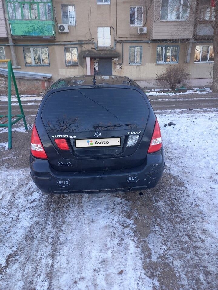 Suzuki Liana: фото владельца