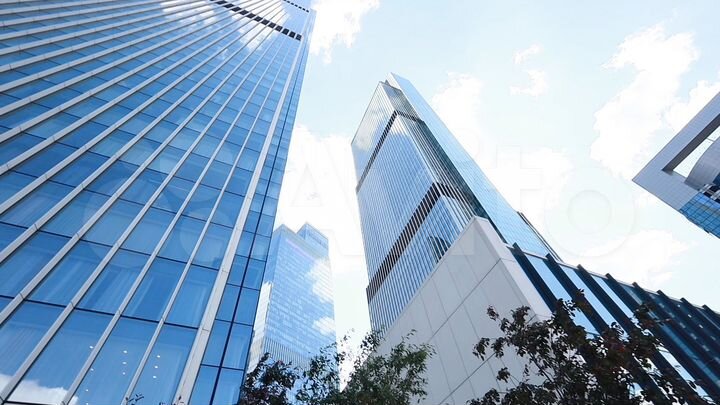 Комната 32 м² в 1-к., 58/76 эт.