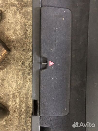 Обшивка крышки багажника Audi A4 b6 avant