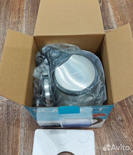 Чайник новый Skarlett электрический