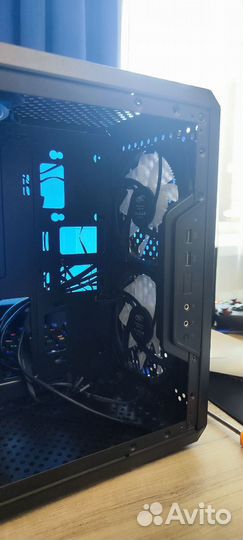 Корпус Cooler Master MasterBox Q300L