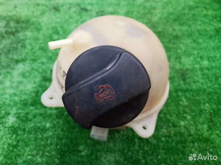 Расширительный бачок Volkswagen Sharan