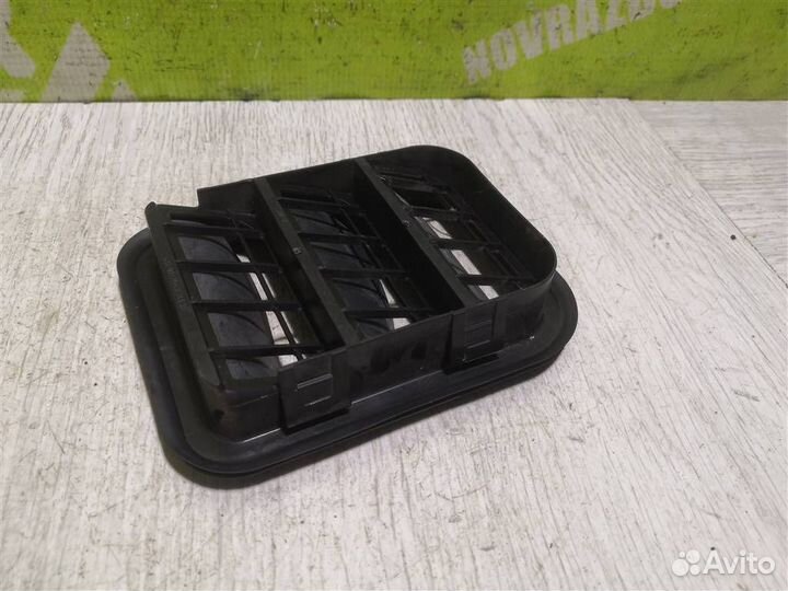 Решетка вентиляционная Шкода Октавия А4