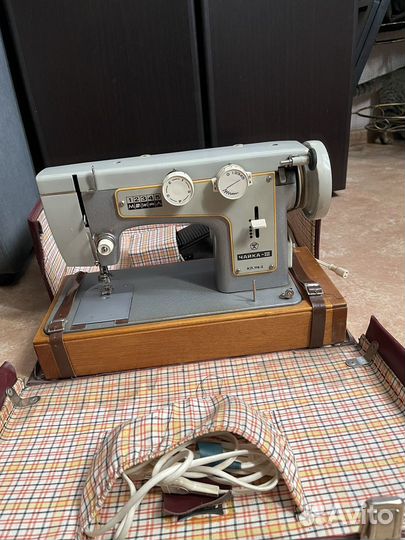 Швейная машинка чайка 3