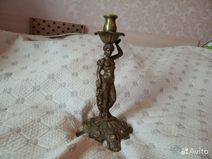 Подсвечник девушка 35см бронза
