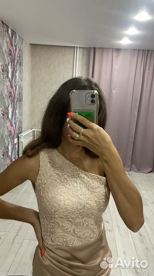 Вечернее платье