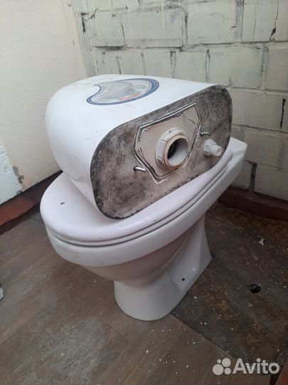 Унитаз-компакт с сиденьем Sanita