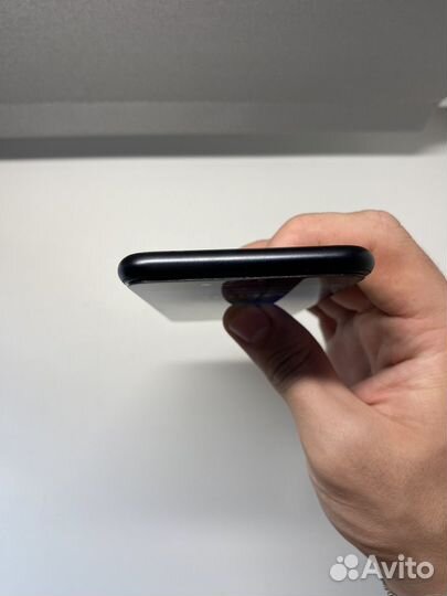 iPhone se 64gb 2020