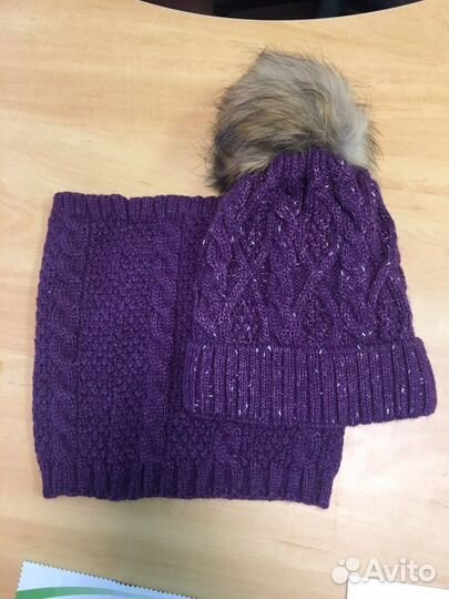 Шапка с натуральным помпоном 54