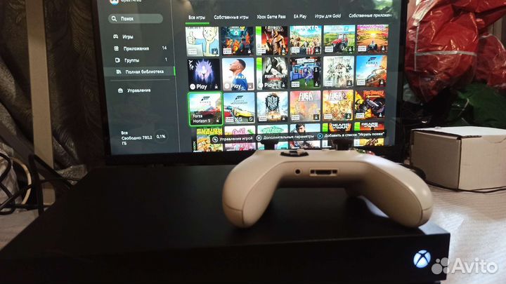 Xbox One X 1tb 4K с играми