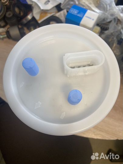 Насос топливный Volkswagen Audi Skoda