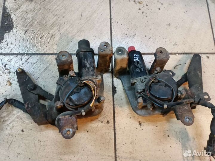 Механизм поднятия фар Mazda 323 BG