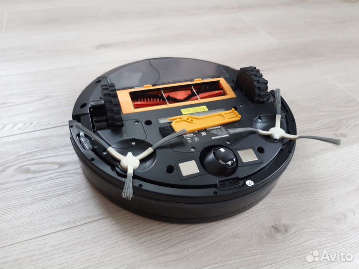 Робот-пылесос Redmond RV-R650S