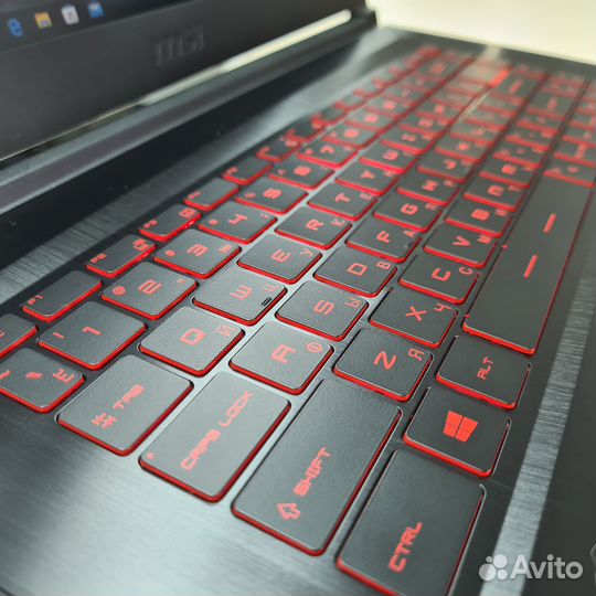 Игровой MSI 15.6