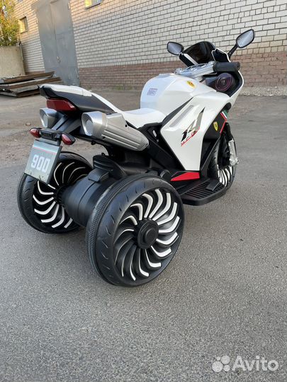 Электромобиль, трицикл, электрическая машина