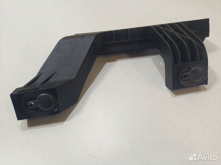 Направляющая стекла двери задняя правая Peugeot