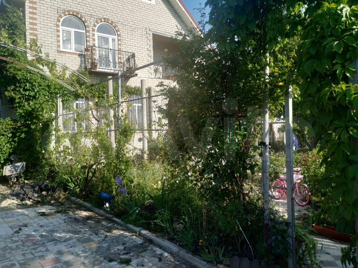 Дом 200 м² на участке 35 сот.