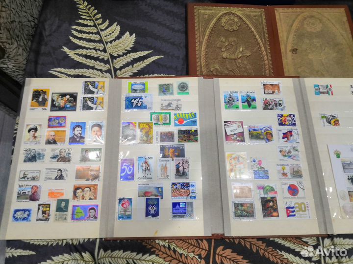 Коллекция марок в альбомах