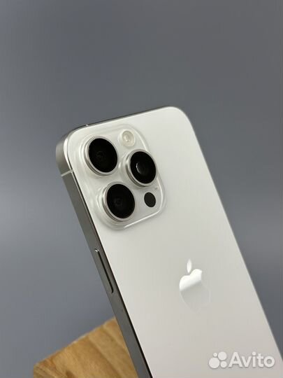 iPhone 15 Pro, 256 ГБ