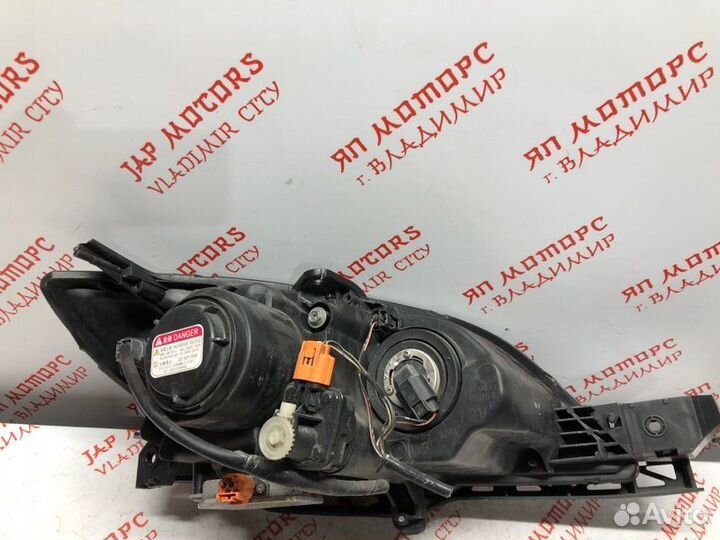 Фара ксеноновая левая Mazda 3 BK хэтчбек LF 2.0