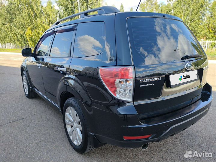Subaru Forester, 2011