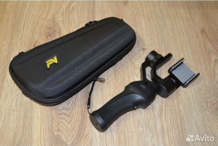 Ручной стабилизатор для смартфонов Vilta M