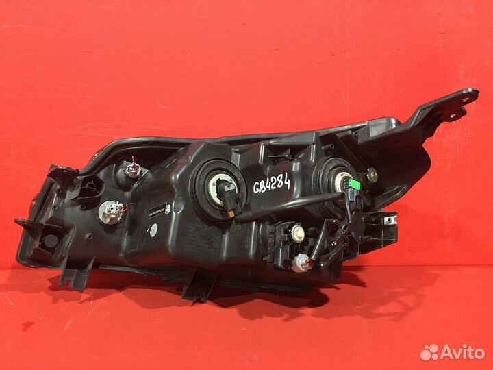 Фара передняя правая Suzuki Vitara хетчбэк M16A