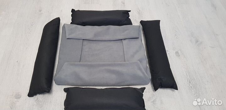 Лежанка для собак мелких пород и кошсъёмным чехлом