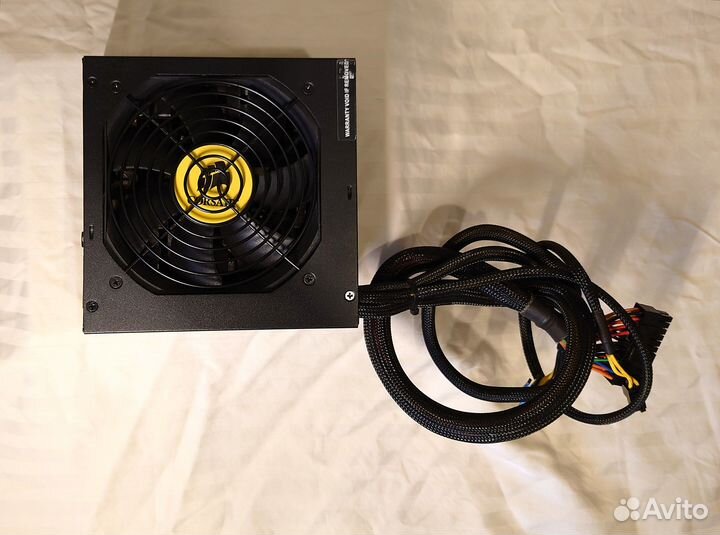 Бесшумный модульный ATX блок питания Corsair HX520