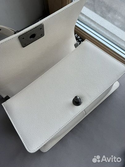 Сумка Chanel boy white 25 sm