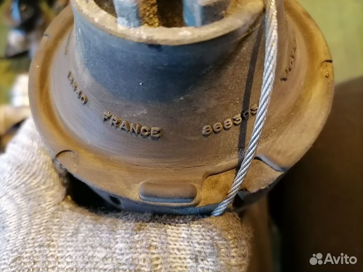 Опора двигателя (подушка двс) передняя 8683936 Vol