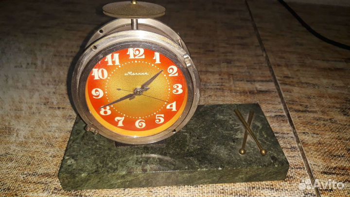 Настольные часы