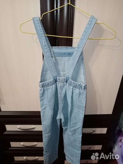 Джинсовый комбинезон новый