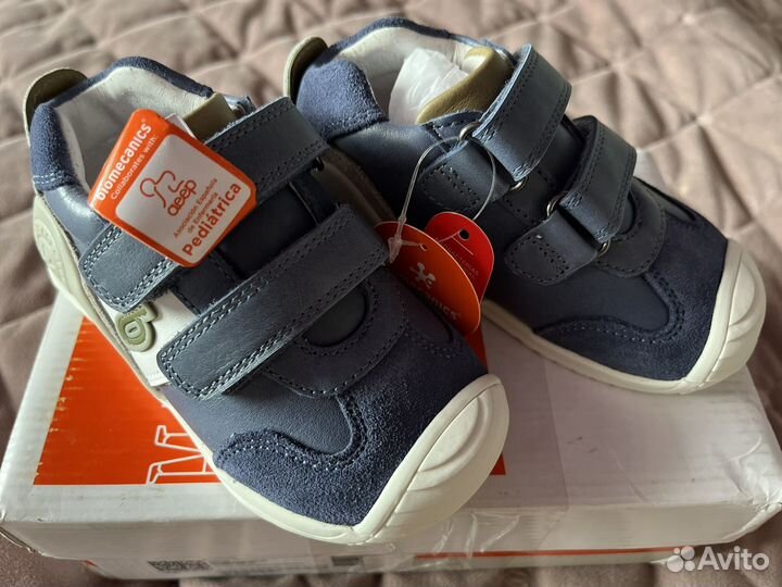 Кроссовки biomecanics 23