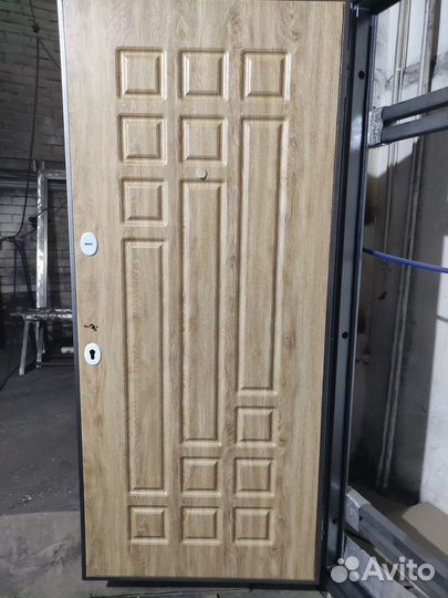 Дверь металлическая входная