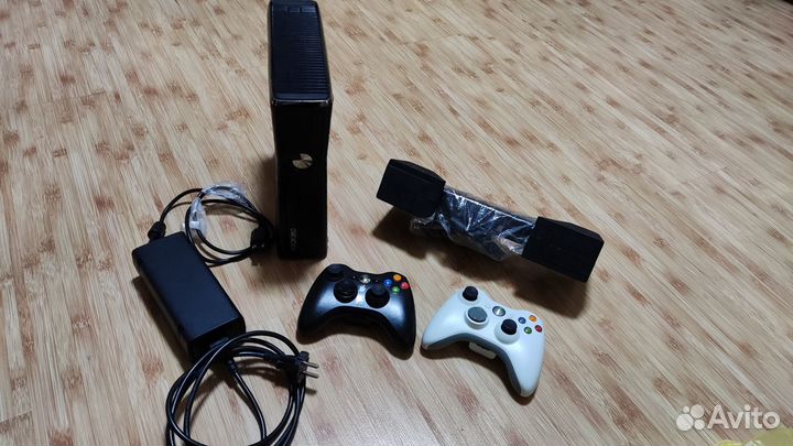 Xbox 360 Slim 250 Freeboot