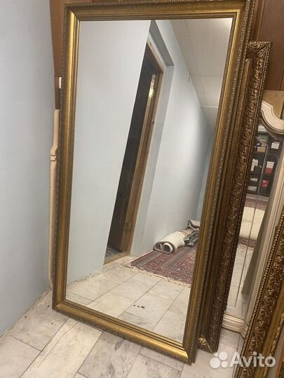 Зеркало в багетной раме