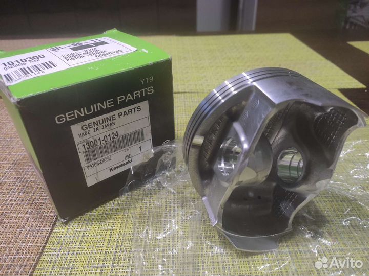 Продам поршень для Кавасаки vn1700