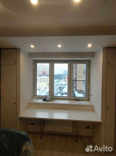 Рабочая зона у окна