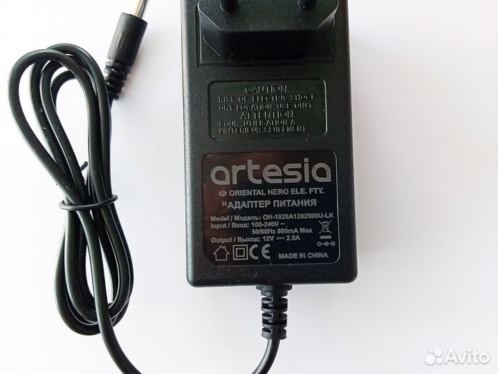 Блок питания для фортепиано Artesia DP-10e