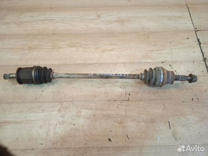 Привод (полуось ) задний правый Mitsubishi