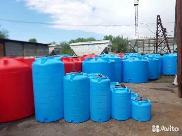 Емкости пластиковые под воду