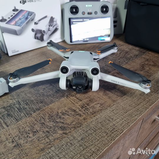 DJI Mini 3 Pro RC Combo