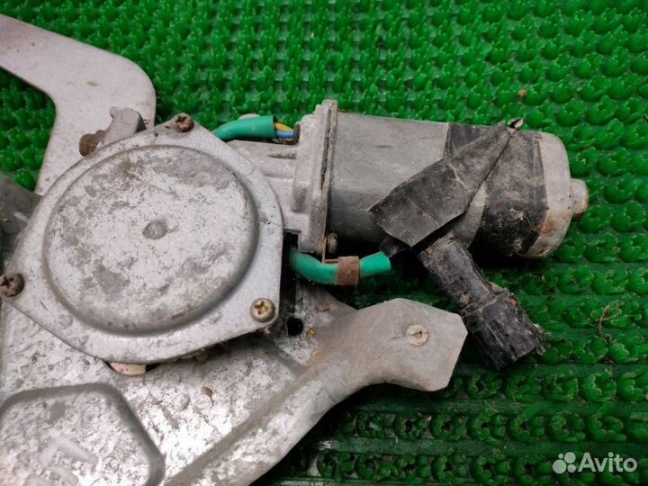 Стеклоподъемник задний правый Daewoo Nexia N100