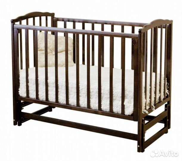 Короватка детская с маятником и матрасом (массив)