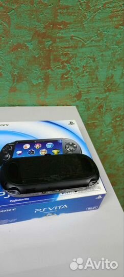 Портативная игровая приставка PS Vita