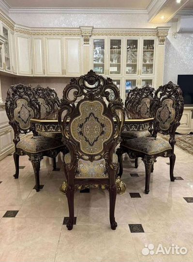 Столы и стулья. Комплект