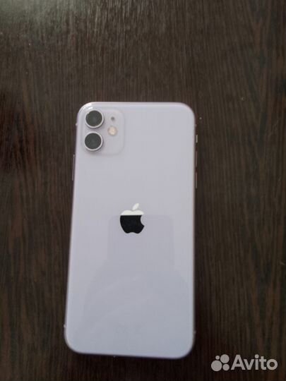 Телефон iPhone 11