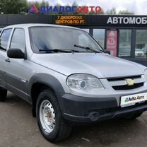 Chevrolet Niva 1.7 MT, 2011, 220 000 км, с пробегом, цена 447 000 руб.